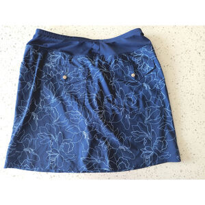 Cypress Club skort Size M back and side pockets blue floral hiking active